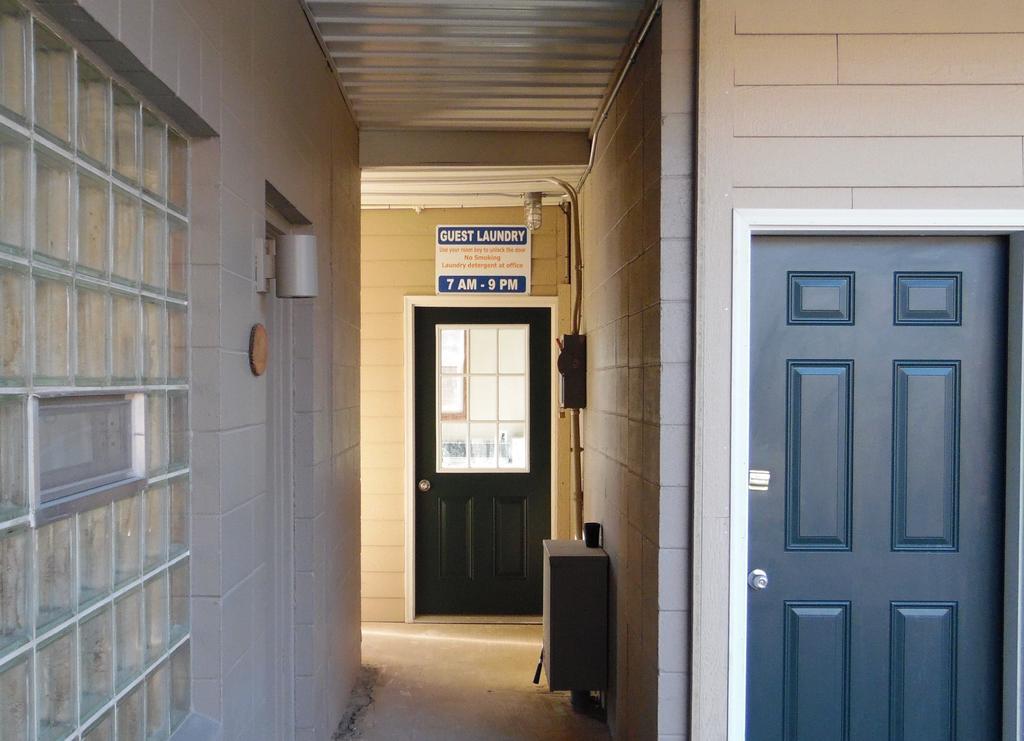 Bear Lodge Motel Sundance Exterior foto