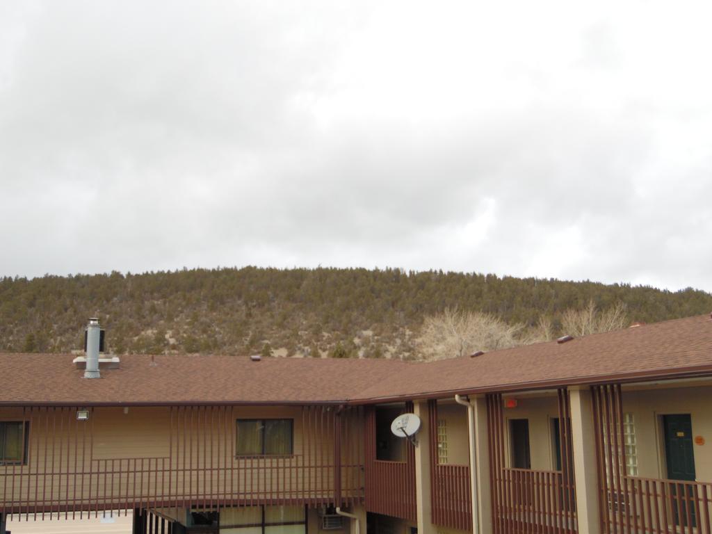 Bear Lodge Motel Sundance Exterior foto